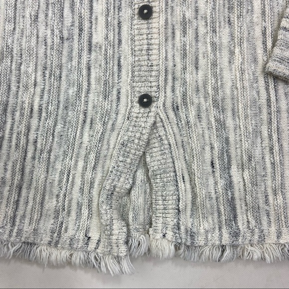 J Jill button back fringe sweater. Size Medium - Picture 8 of 9